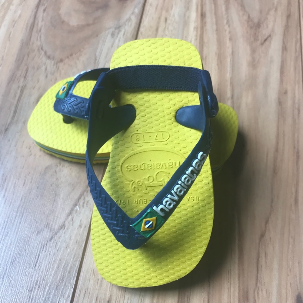 TEENY TINY HAVAIANA flip flops